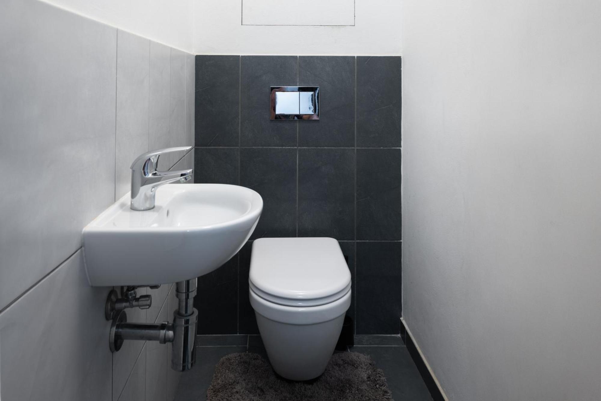 Spacious Apartments Near Karlin Square 프라하 외부 사진