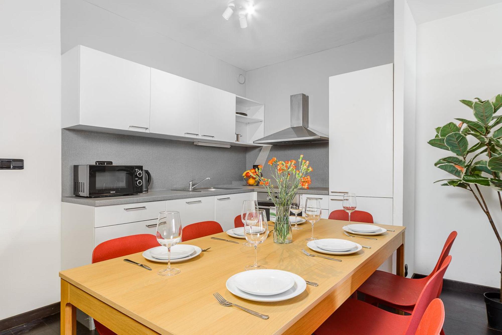 Spacious Apartments Near Karlin Square 프라하 외부 사진