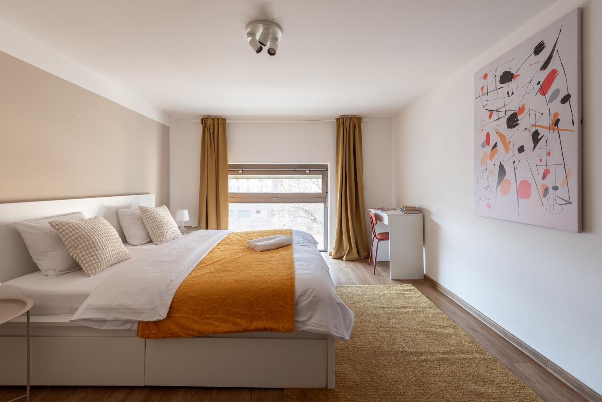 Spacious Apartments Near Karlin Square 프라하 외부 사진