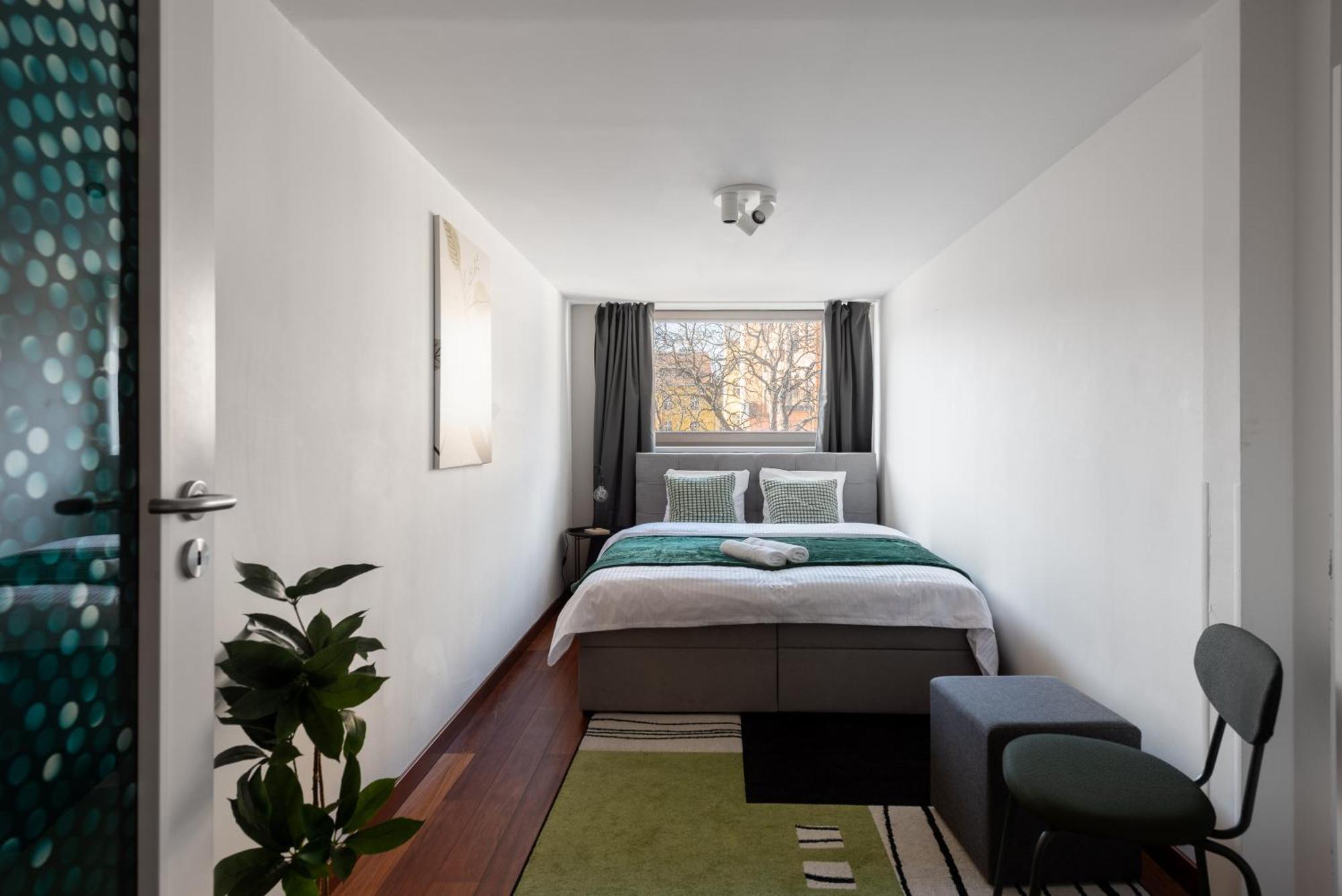 Spacious Apartments Near Karlin Square 프라하 외부 사진