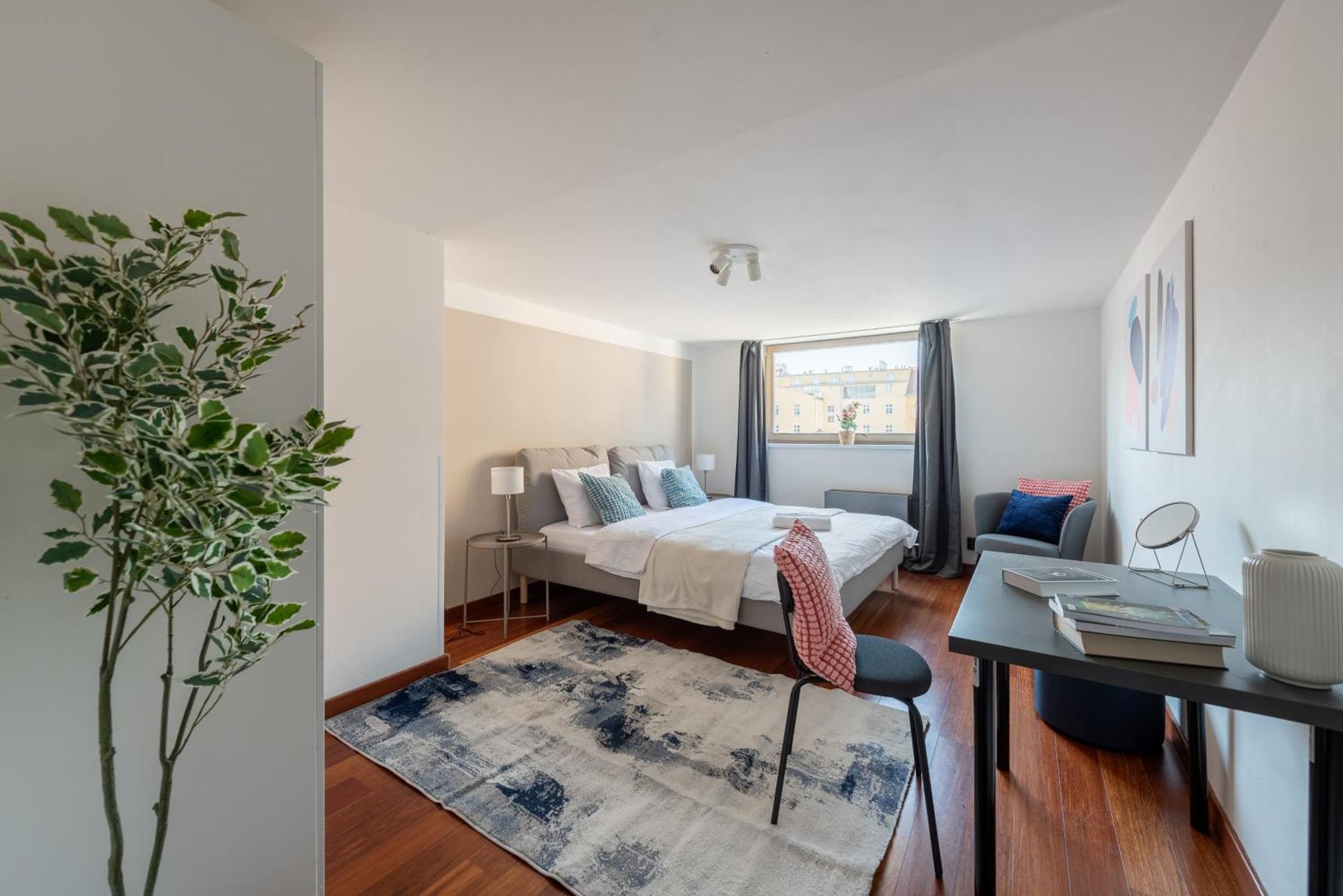 Spacious Apartments Near Karlin Square 프라하 외부 사진