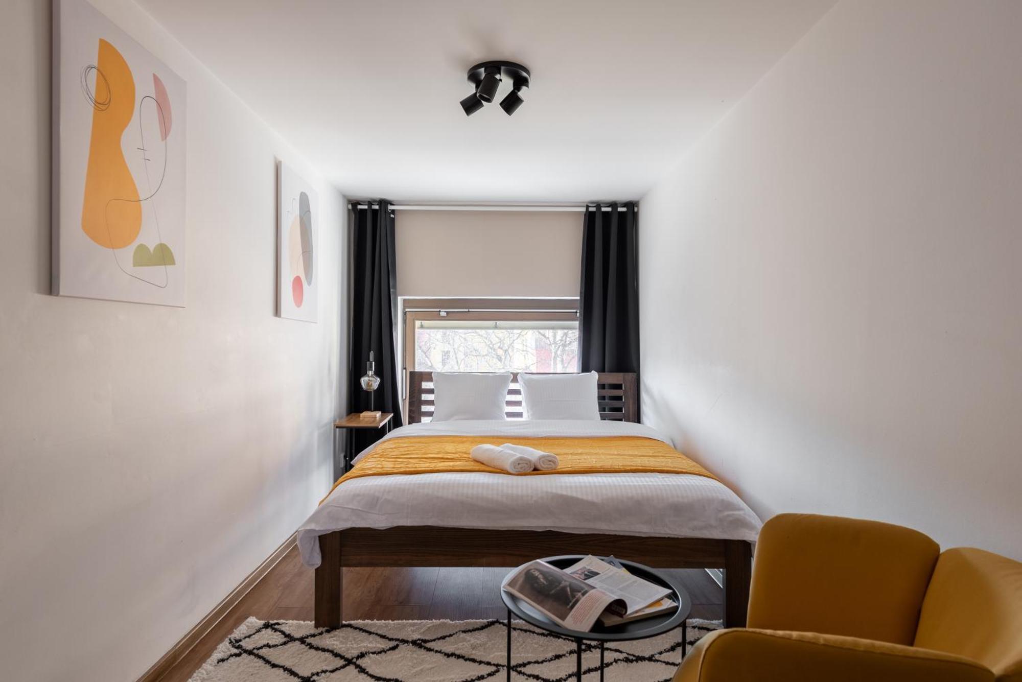Spacious Apartments Near Karlin Square 프라하 외부 사진